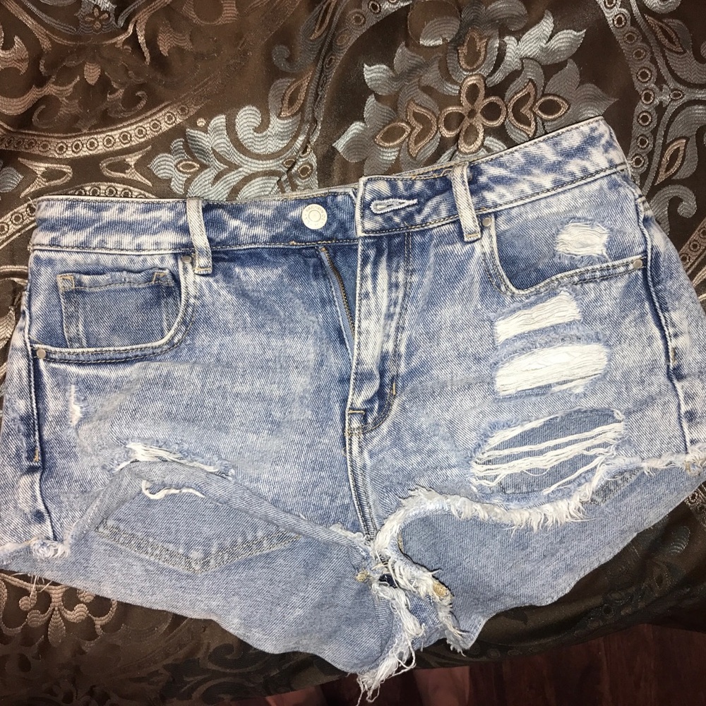 Pacsun high rise festival short light wash!